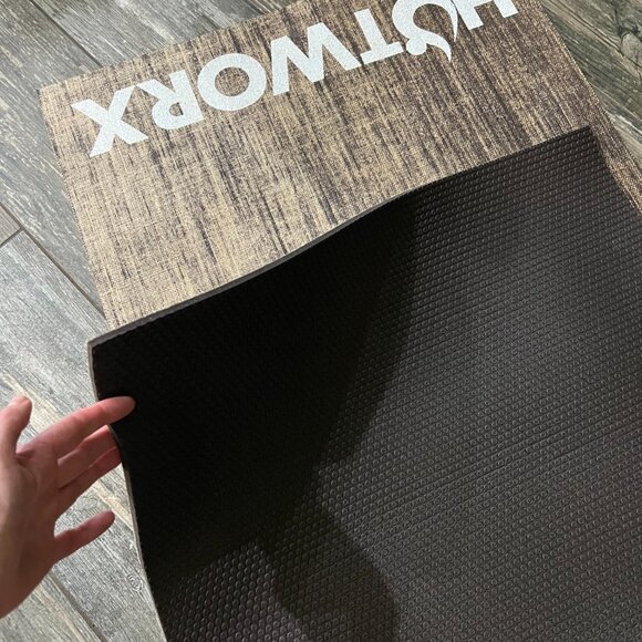 HOTWORX Mat - Picture 2 of 3